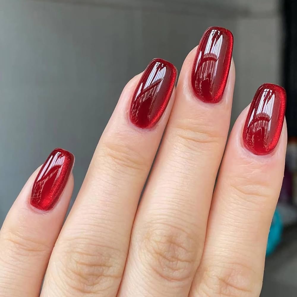 Cats Eye Red Nails